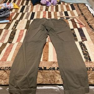 MOUNTAIN HARDWEAR Olive Green AP 5 Pocket  Pants Sz 30/40